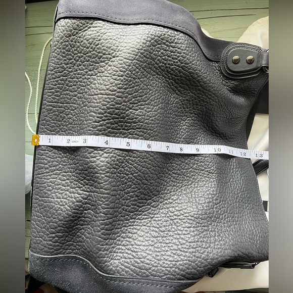 Coach Edie 42 Leather and Suede Shoulder Bag. - Picture 6 of 16